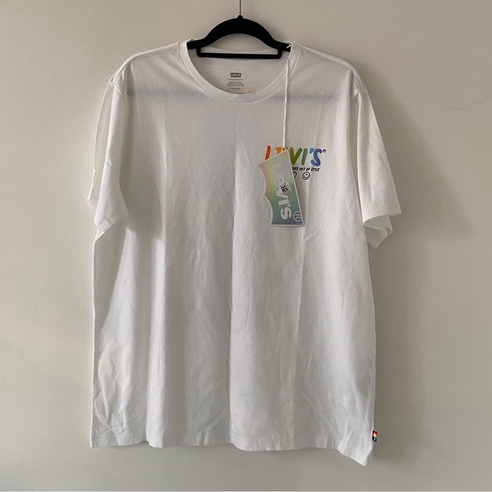 Men’s Levi's Pride T-Shirt w/ Backprint Logo Size XL